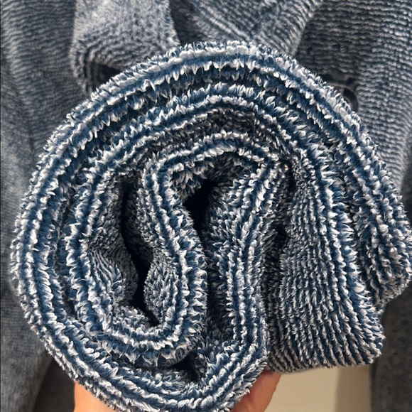 The North Face Textured Gray Hoodie - Picture 16 of 16